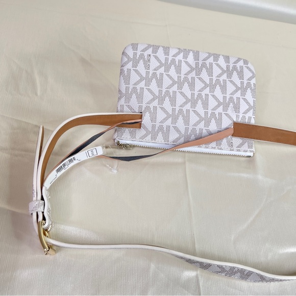 Michael Kors Belt Bag Fanny Pack 552744C WHT XL - Picture 5 of 15